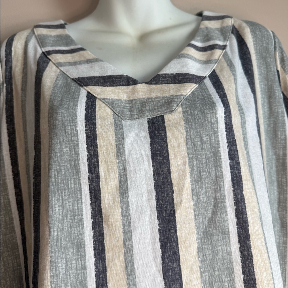 d&co. Striped V-Neck Blouse - Picture 4 of 8